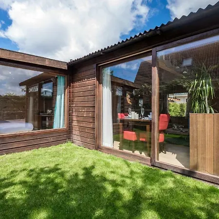 Lovely Bungalow 펜션
