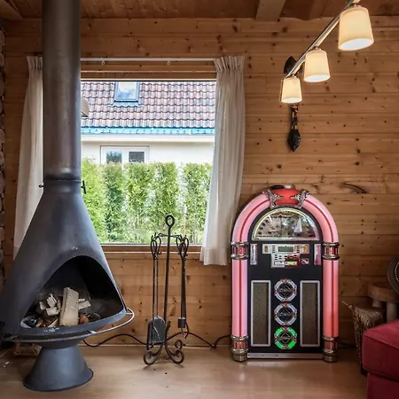 Lovely Bungalow 펜션