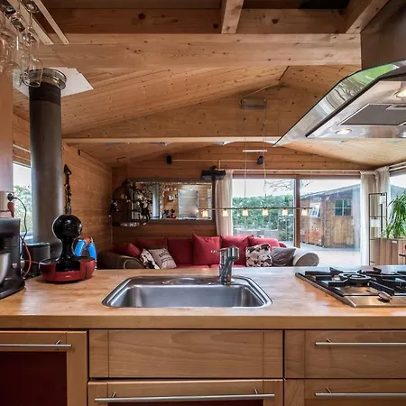 Lovely Bungalow 펜션 *